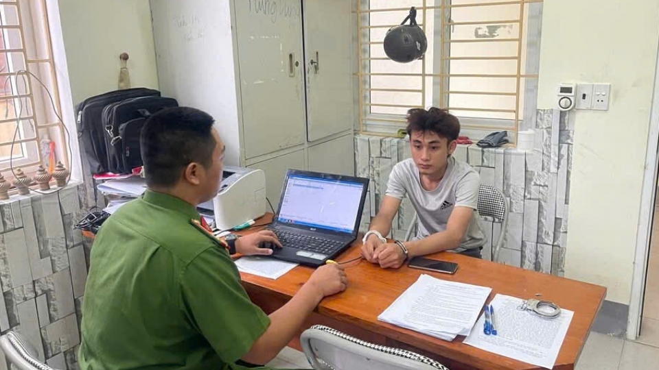 Bắt đối tượng có tiền án trộm cắp, cướp giật tài sản